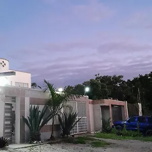 https://country-residence-delux-cancun.quintano-roohotels.com
