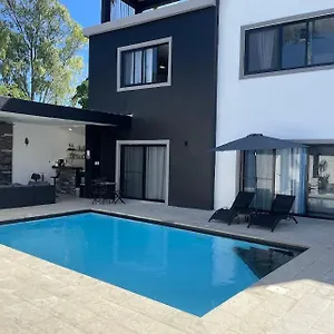 https://level-suites-57000.comcaribbean.com